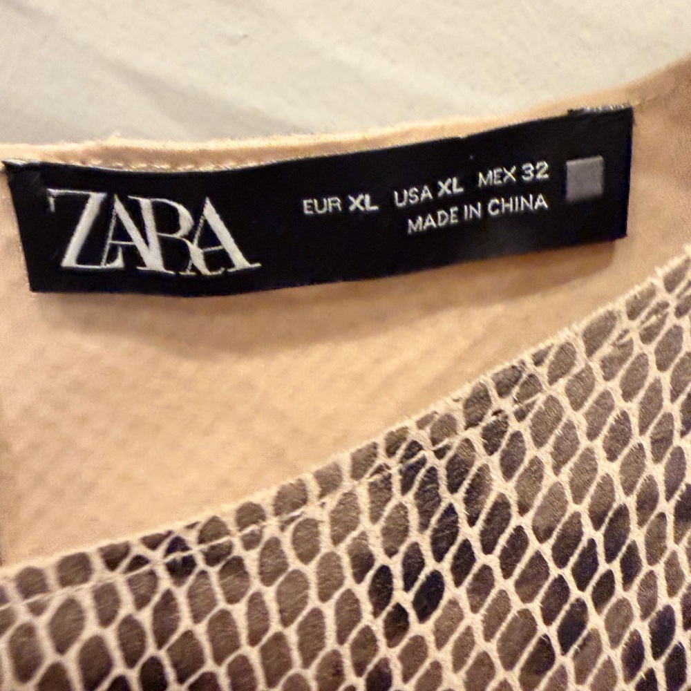 Zara Snake Print Top XL Beige Black Sleeveless Blouse Animal Print - Picture 3 of 7